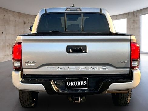 Used 2022 Toyota Tacoma SR AWD/4WD image 5