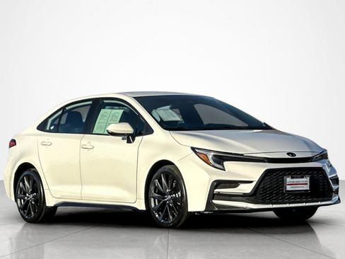 Certified 2024 Toyota Corolla SE image 7