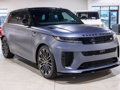 Used 2026 Land Rover Range Rover Sport SV AWD/4WD image 10