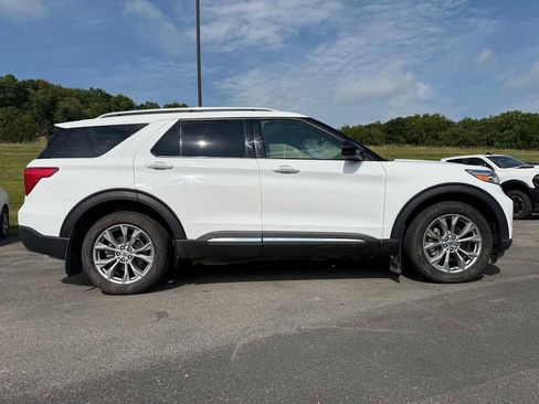 Used 2023 Ford Explorer Limited image 13