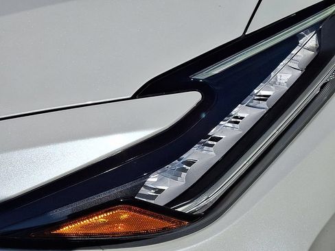 Certified 2023 Nissan Maxima Platinum w/ Sport Mat Group FWD image 9