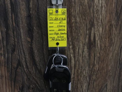 Used 2021 Chevrolet Silverado 2500 High Country image 37