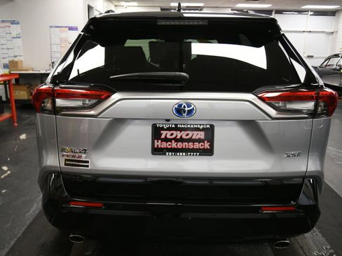 Used 2024 Toyota RAV4 XSE w/ Weather Package image 7