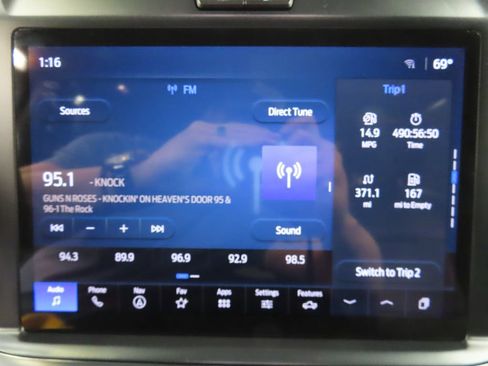 Used 2025 Ford F250 Lariat w/ Black Appearance Package AWD/4WD image 31