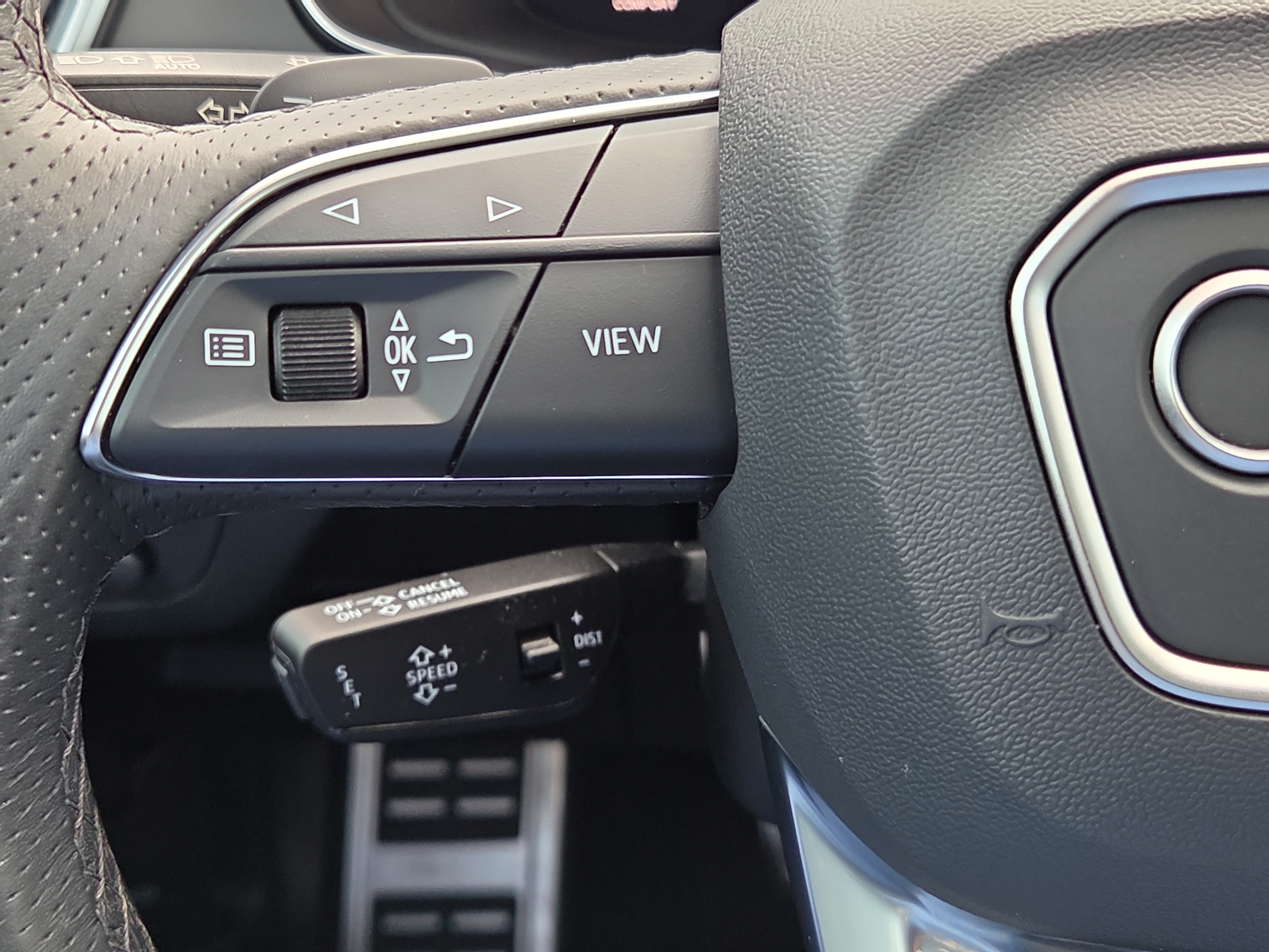 Used 2025 Audi SQ5 Prestige AWD/4WD image 23