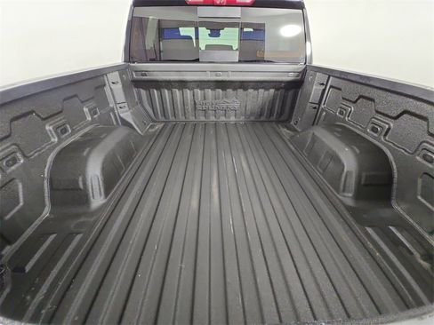 Used 2022 Chevrolet Silverado 1500 High Country w/ High Country Premium Package image 16