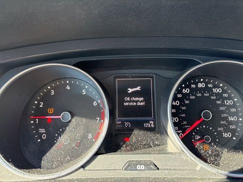 Used 2021 Volkswagen Tiguan S image 12