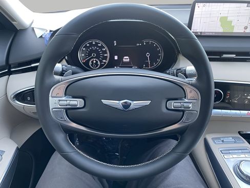 Used 2023 Genesis GV70 2.5T w/ Select Package image 11