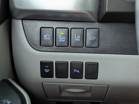 Used 2016 Toyota Highlander Limited w/ Driver Technology Package image 13