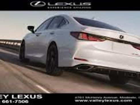 Used 2025 Lexus ES 300h w/ Premium Package FWD image 7