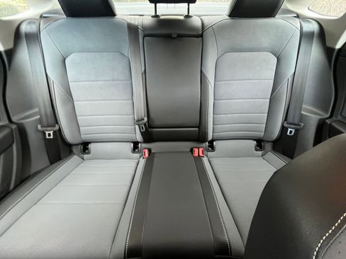 Used 2025 Volkswagen Jetta SE image 36