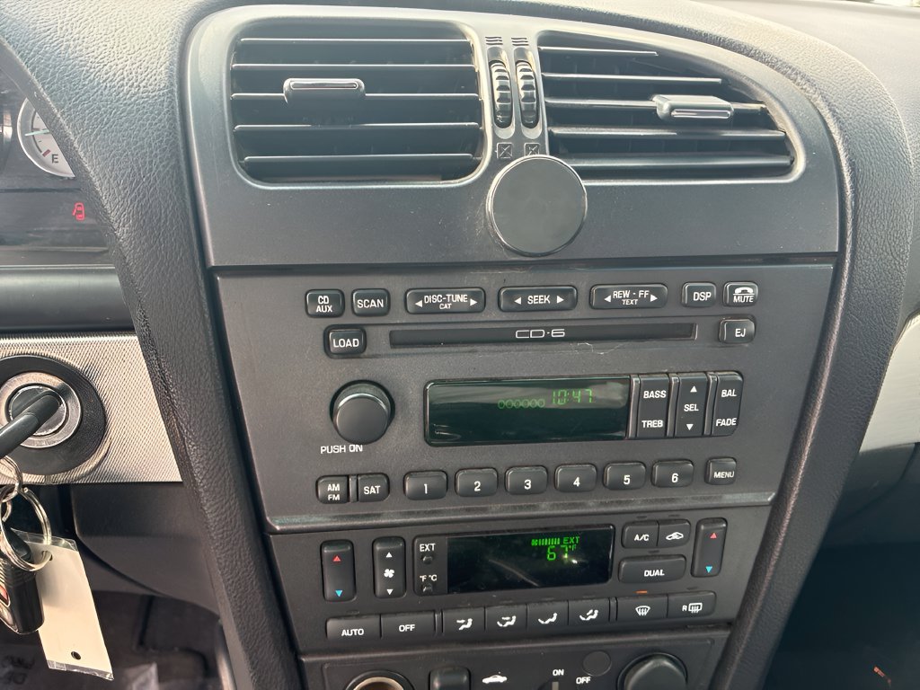 Used 2005 Ford Thunderbird RWD image 14