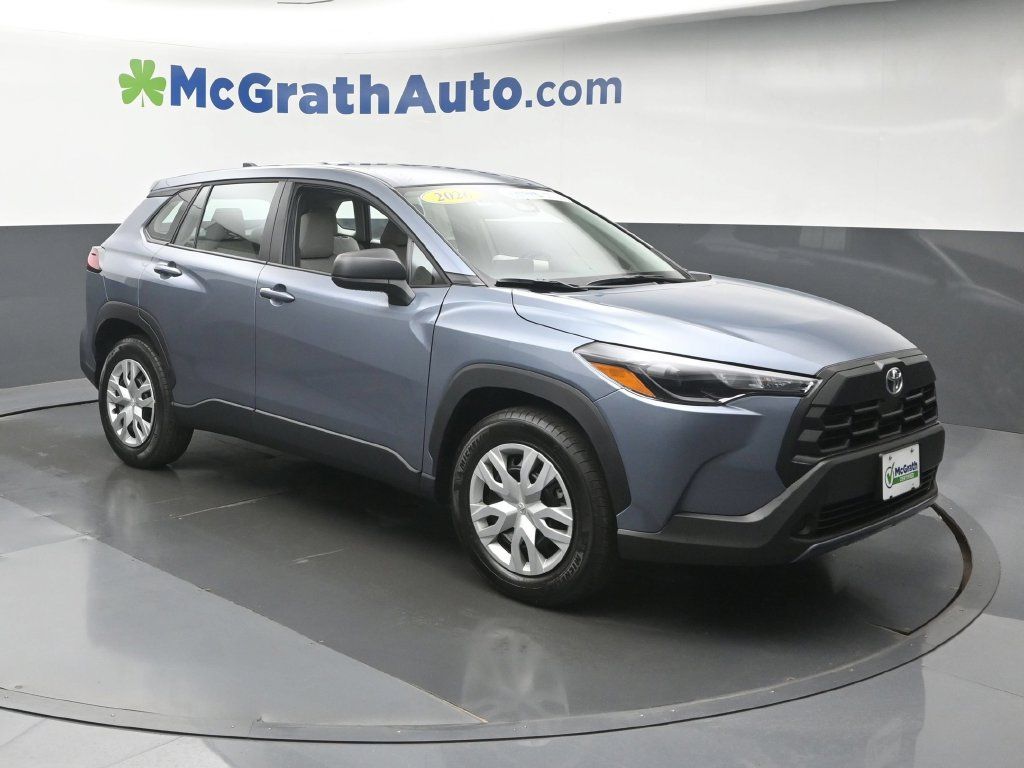 Used 2026 Toyota Corolla Cross L AWD/4WD image 2