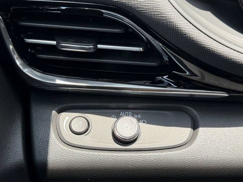 New 2026 Buick Envista Sport Touring w/ Convenience I Package FWD image 19