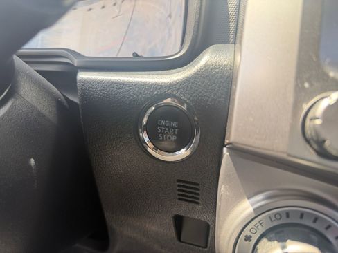 Certified 2022 Toyota 4Runner SR5 Premium AWD/4WD image 18