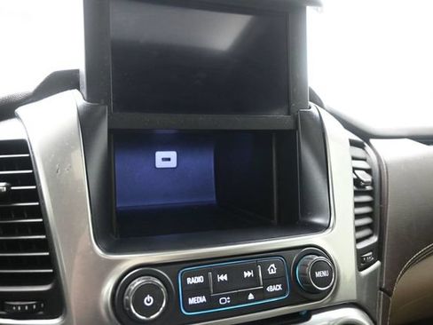 Used 2017 Chevrolet Tahoe Premier AWD/4WD image 35