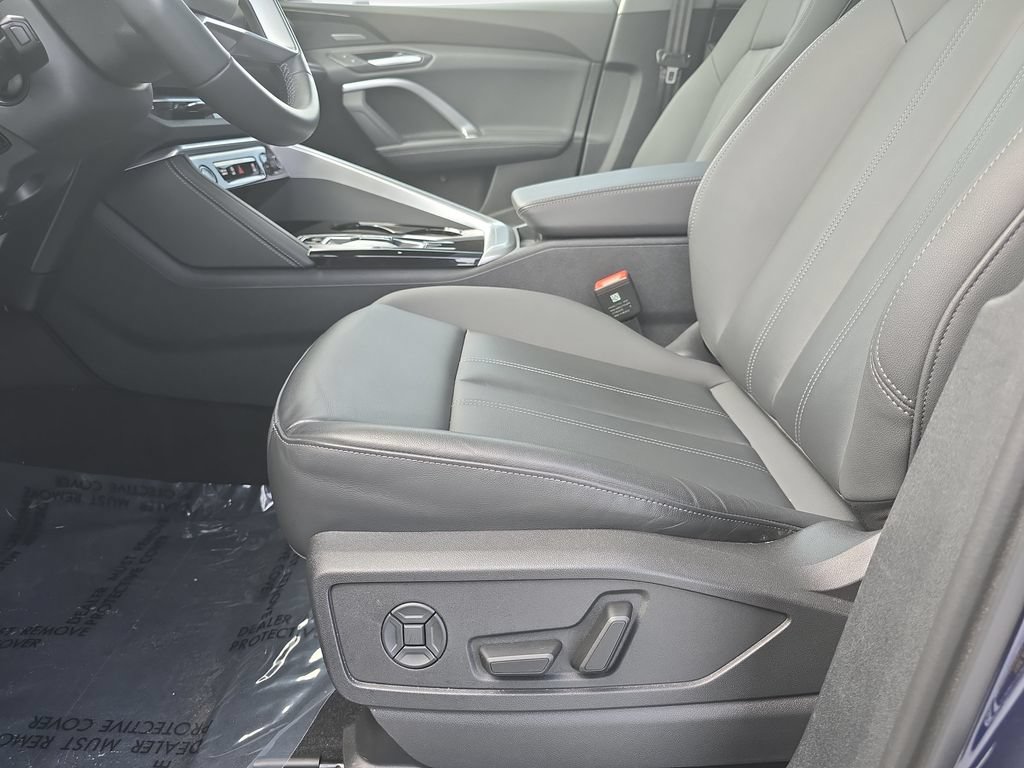 Certified 2025 Audi Q5 Premium w/ Premium Plus AWD/4WD image 21