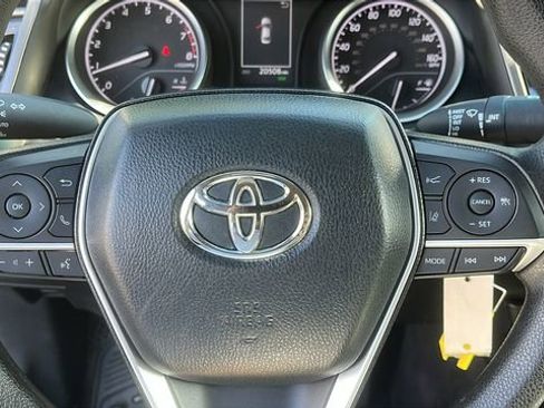 Used 2024 Toyota Camry LE image 11