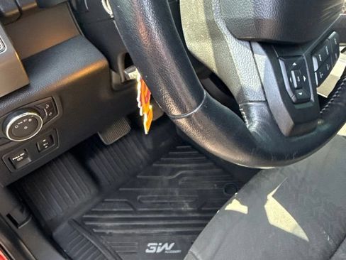 Used 2020 Ford F150 XLT w/ Equipment Group 302A Luxury AWD/4WD image 13