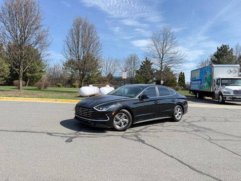 Used 2020 Hyundai Sonata SE image 1