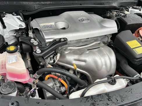 Used 2013 Lexus ES 300h w/ Luxury Pkg image 25