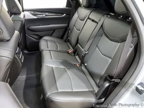 Certified 2023 Cadillac XT5 Sportv w/ LPO, Floor Liner Package AWD/4WD image 11