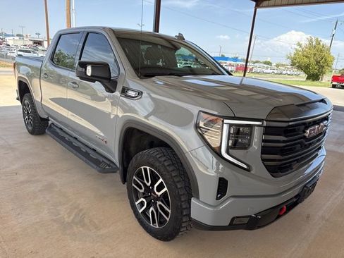 Used 2024 GMC Sierra 1500 AT4 w/ Technology Package AWD/4WD image 1