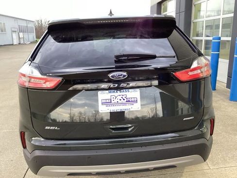 Used 2022 Ford Edge SEL w/ Convenience Package image 11