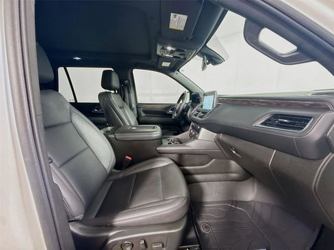 Used 2022 Chevrolet Tahoe LT w/ Luxury Package image 20