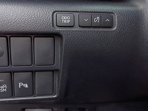 Used 2015 Lexus RC 350 w/ F Sport w/Summer Tires image 27