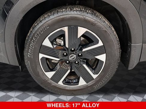 Certified 2025 Nissan Kicks SV w/ SV Premium Package AWD/4WD image 11