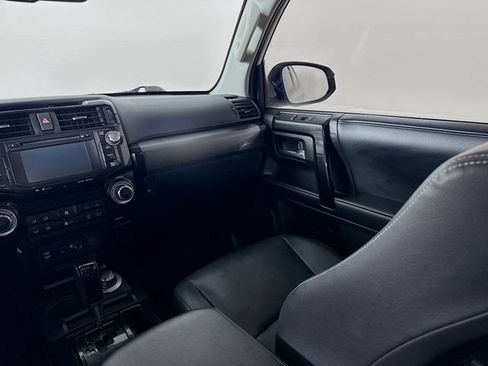 Used 2019 Toyota 4Runner Limited AWD/4WD image 27