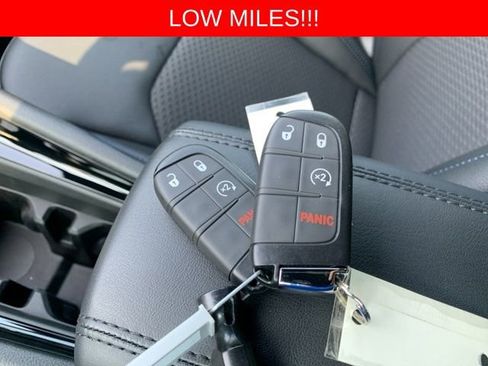 Used 2025 Jeep Compass Latitude w/ Altitude Special Edition image 38