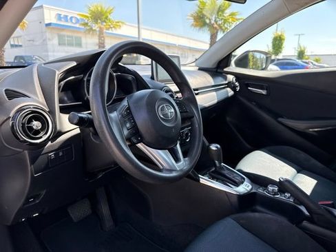 Used 2016 Scion iA FWD image 10