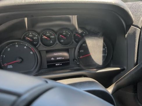 Used 2021 GMC Sierra 2500 4x4 Crew Cab w/ Convenience Package image 5