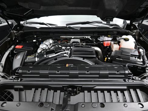 Used 2025 GMC Sierra 2500 AT4X image 7