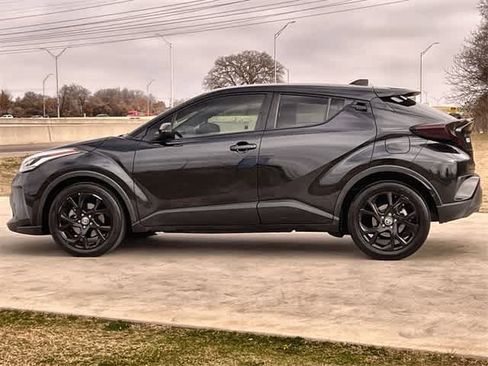 Used 2020 Toyota C-HR XLE image 4