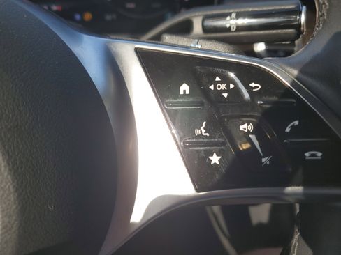 Used 2024 Mercedes-Benz GLC 300 w/ Winter Package image 28