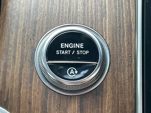 Certified 2024 Mercedes-Benz GLC 300 4MATIC image 31