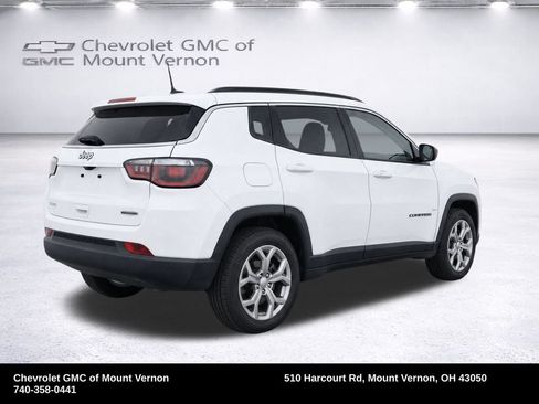 Used 2024 Jeep Compass Latitude AWD/4WD image 36