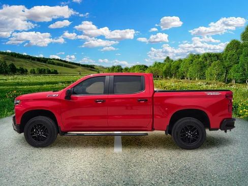 Used 2022 Chevrolet Silverado 1500 LT Trail Boss w/ Bed Protection Package AWD/4WD image 3