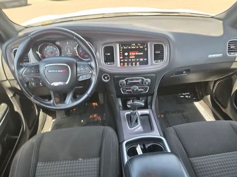 Used 2023 Dodge Charger SXT RWD image 9