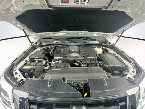 Used 2024 Nissan Armada SL w/ Captain's Chairs Package AWD/4WD image 36