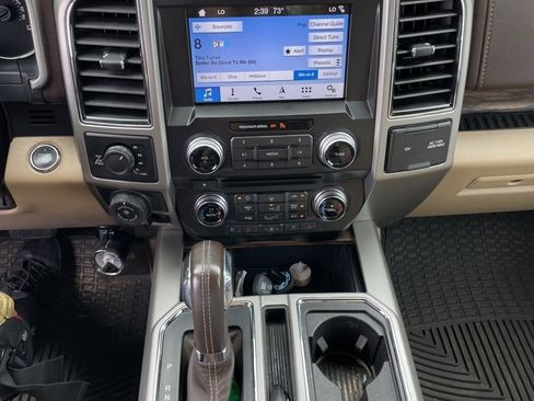 Used 2018 Ford F150 Lariat w/ Equipment Group 502A Luxury image 10