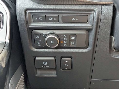 Used 2021 Ford F150 Platinum w/ FX4 Off-Road Package AWD/4WD image 21