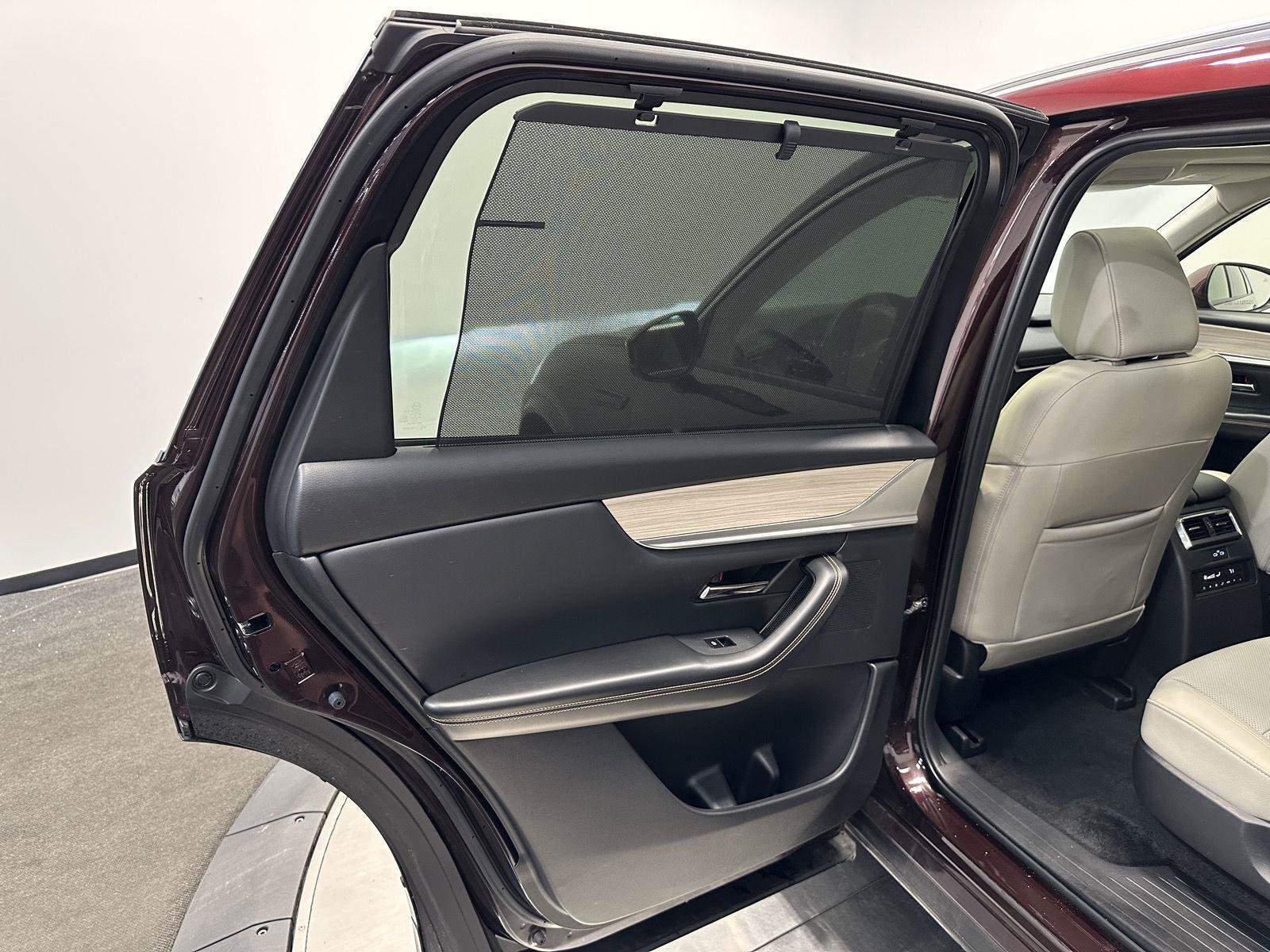 Used 2024 MAZDA CX-90 3.3 Turbo w/ Premium Package AWD/4WD image 25