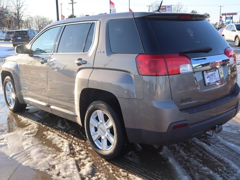 Used 2011 GMC Terrain SLE image 7