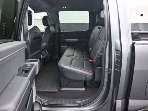 New 2026 Ford F250 Lariat w/ Black Appearance Package image 19