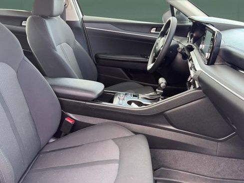 Used 2024 Kia K5 LXS image 13