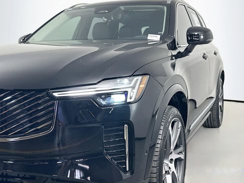 New 2026 Volvo XC90 B5 Plus w/ Protection Package Premier image 8